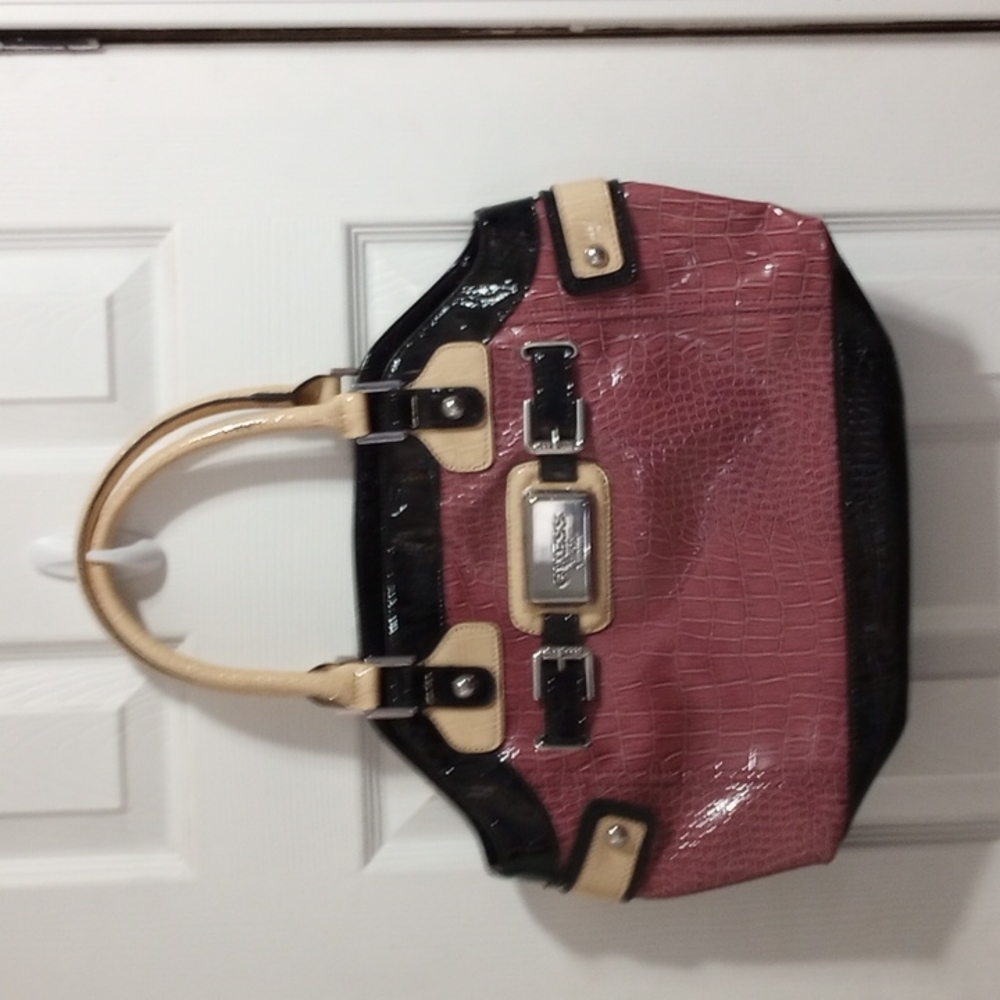 NWOT Guess Purse! Stylish Purp/Tan/Blk Perfect for Fall!